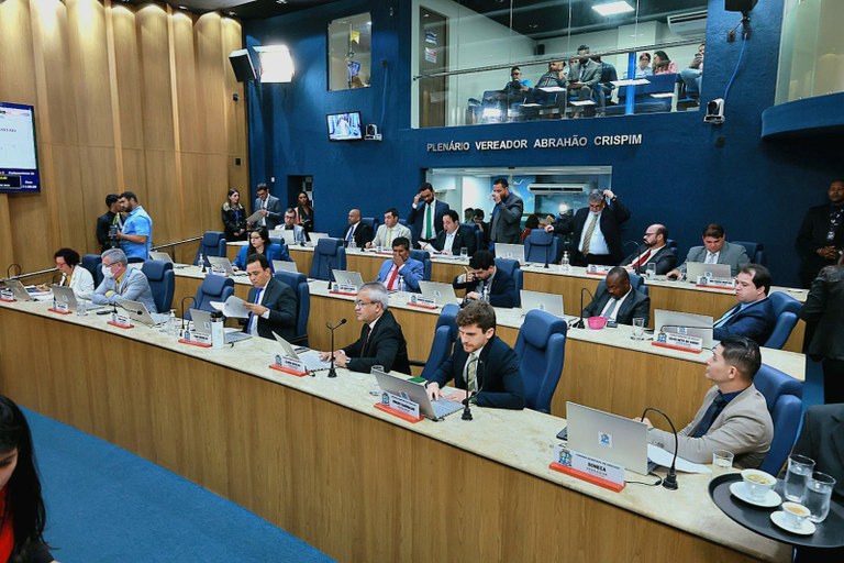 Vereadores repudiam declarações xenofóbicas do ex-deputado Arthur do Val durante o pequeno expediente desta terça-feira, 15