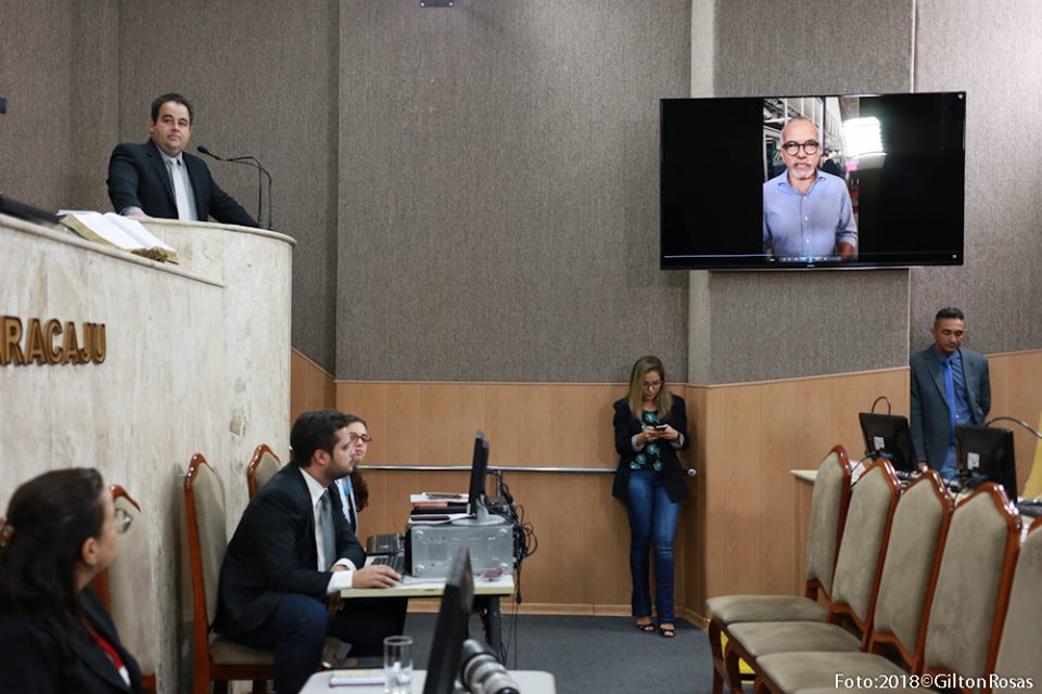 Vinícius Porto lamenta comportamento da oposição e destaca compromisso do prefeito com servidores