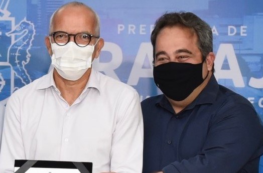 Vinícius Porto prestigia ato de sanção da Lei que cria Auxílio Municipal Emergencial