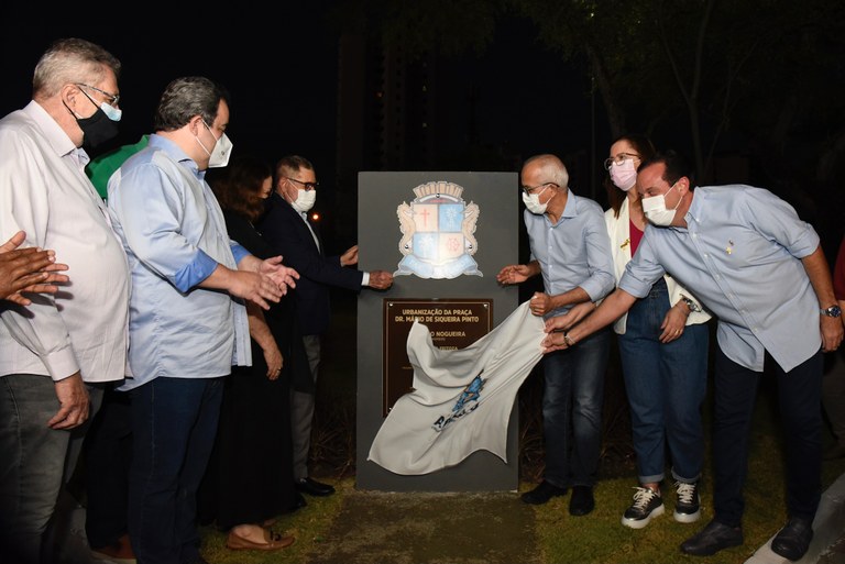 Vinícius Porto ressalta importância de investimentos em praças públicas na capital 