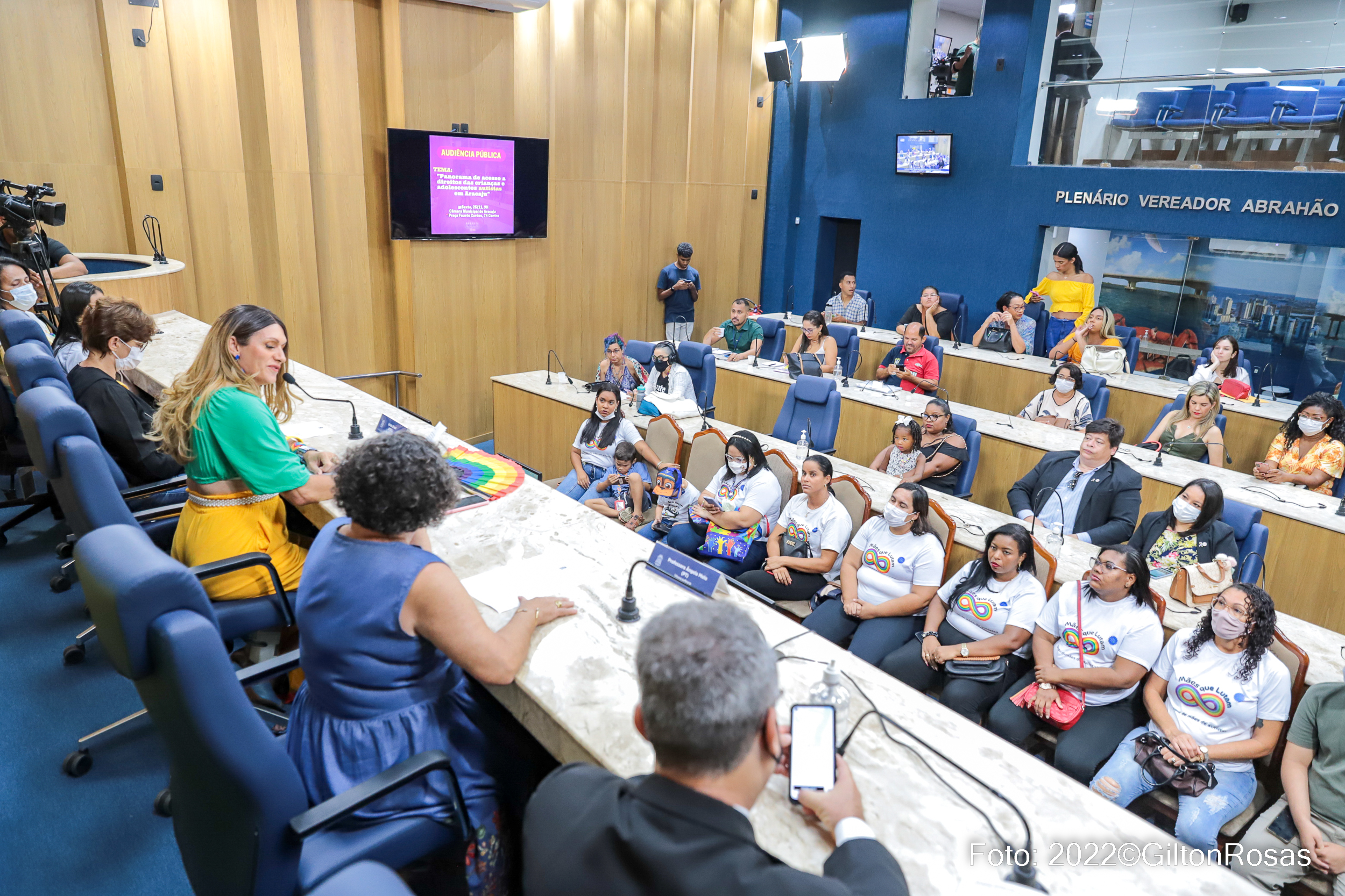 Violência institucional e falta de acesso aos direitos marcam denúncias da população autista em Aracaju