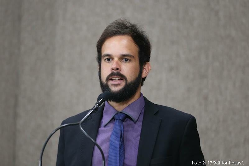 Votação do Plano Plurianual reforça o papel democrático da CMA, diz Thiaguinho