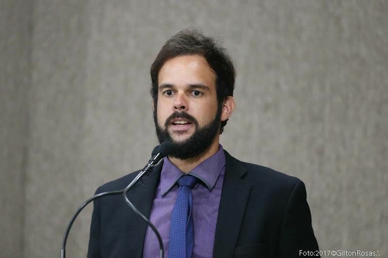 Votação do Plano Plurianual reforça o papel democrático da CMA, diz Thiaguinho