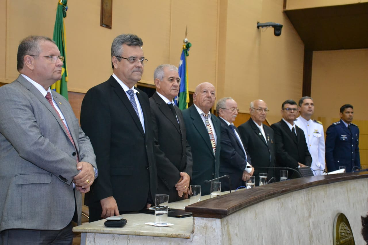 Zé Valter representa a Câmara durante Sessão Especial sobre o Dia do Maçom na Alese