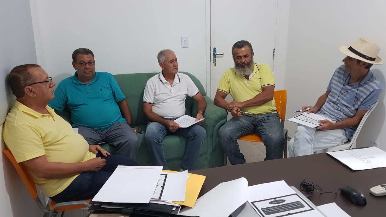 Zé Valter reúne equipe para acelerar implantação do Sistema de Economia Solidária