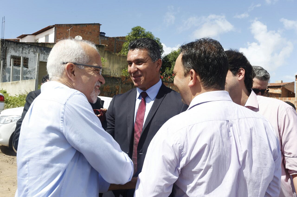 Zezinho comemora ordem de serviço para Loteamento Moema Meire