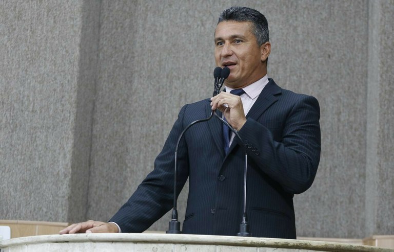 Zezinho destaca ação solidária no Carnaval