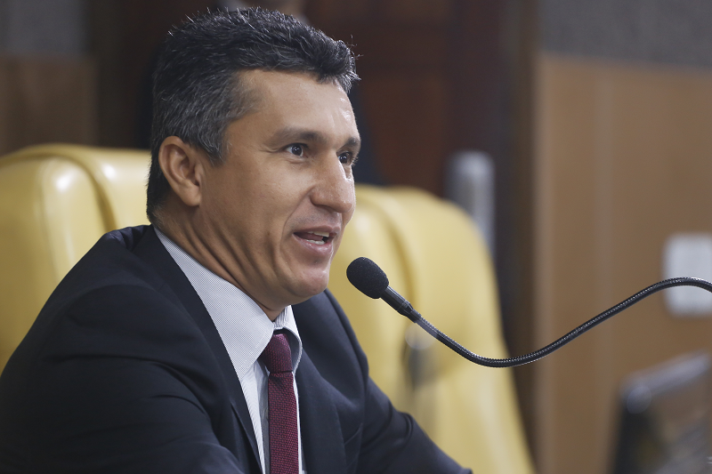 Zezinho do Bugio homenageou o Esquadrão de Polícia Montada do Estado de Sergipe