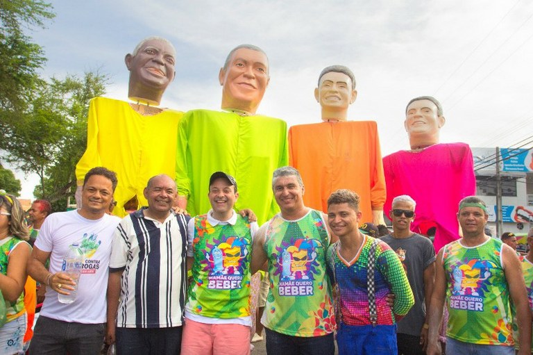 Zezinho do Bugio participa de mais um ano do Bloco Mamãe Quero Beber 