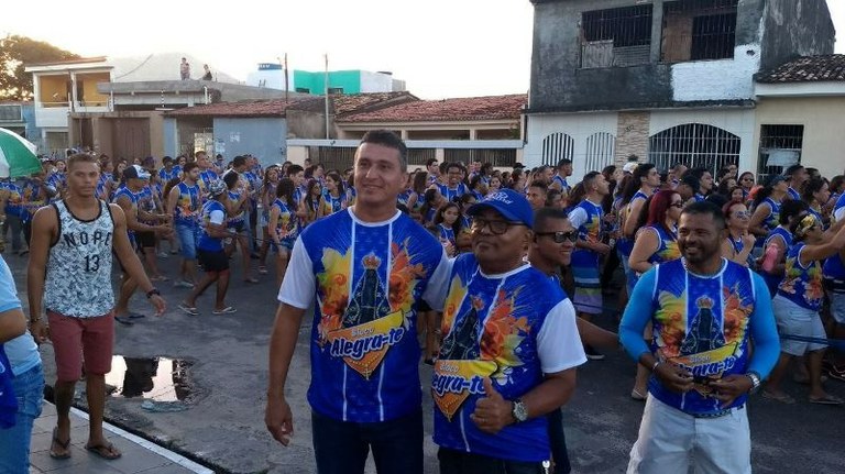 Zezinho participa de bloco religioso no Bugio