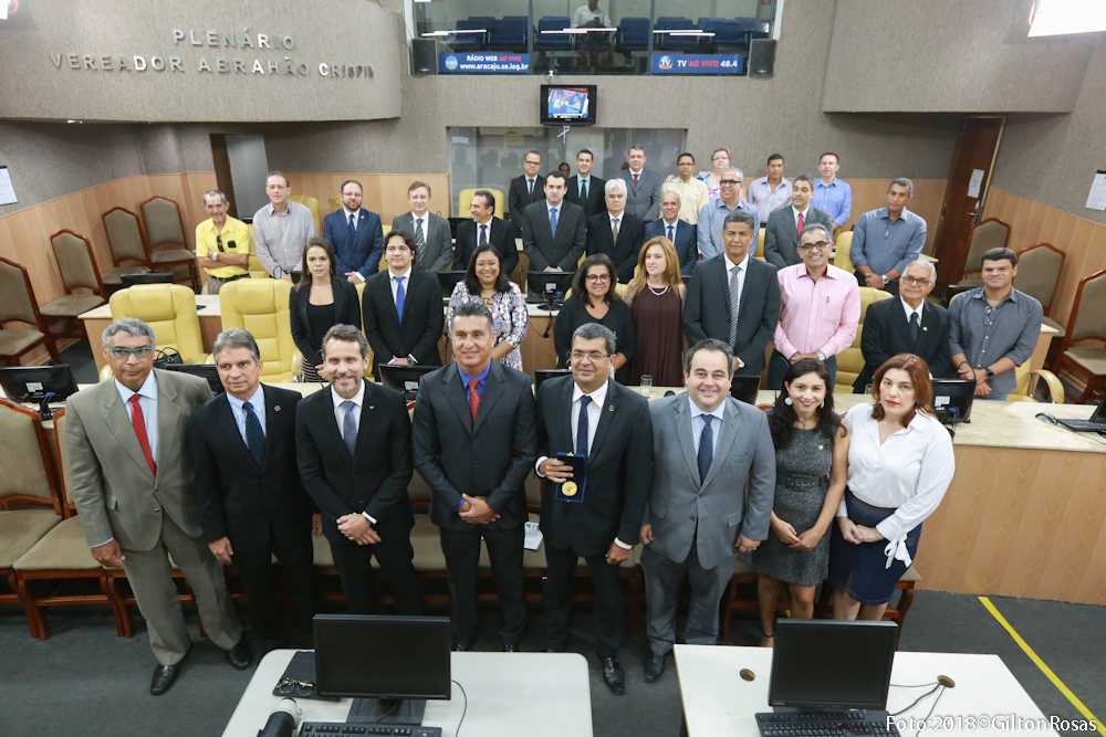 Zezinho realiza sessão em homenagem aos 50 anos da Receita Federal