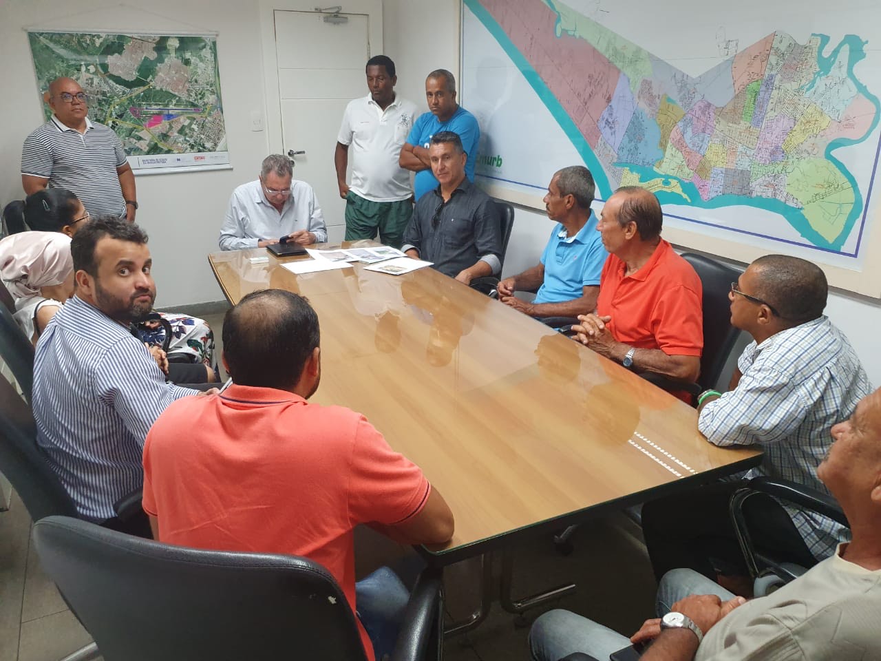 Zezinho solicita e presidente da Emurb atende lideranças de comunidades