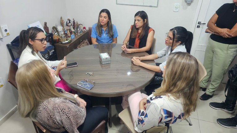 Integrantes da Procuradoria da Mulher da Câmara Municipal de Aracaju visitam Hospital São José