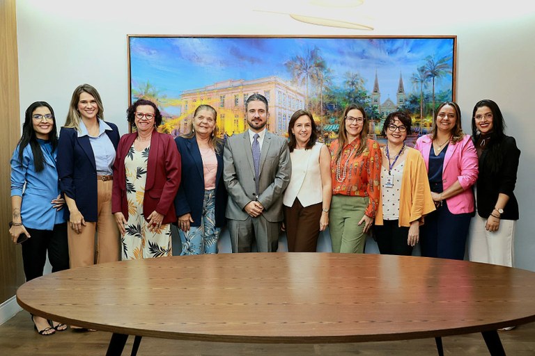 Procuradoria da Mulher da CMA, em parceria com o Tribunal de Justiça, discute criação de lei para reeducação de autores de violência contra a mulher