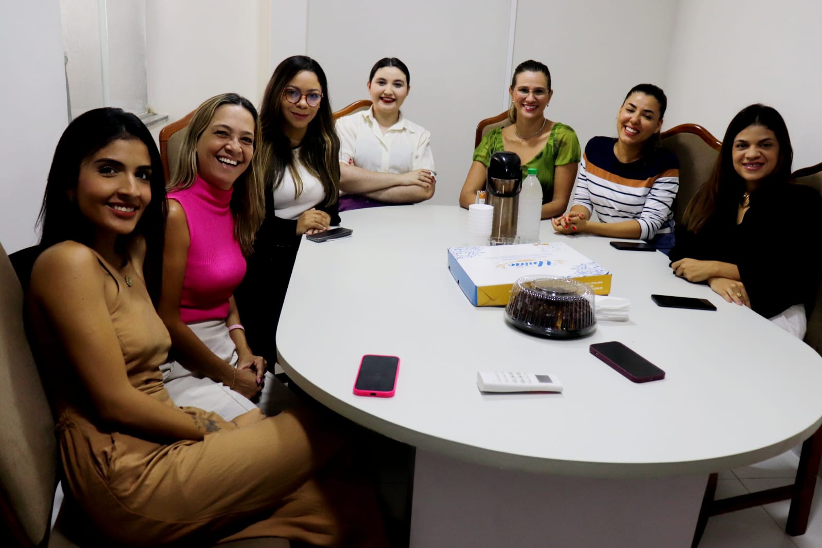 Procuradoria da Mulher recebe visita da Comissão de Defesa dos Direitos das Mulheres da OAB